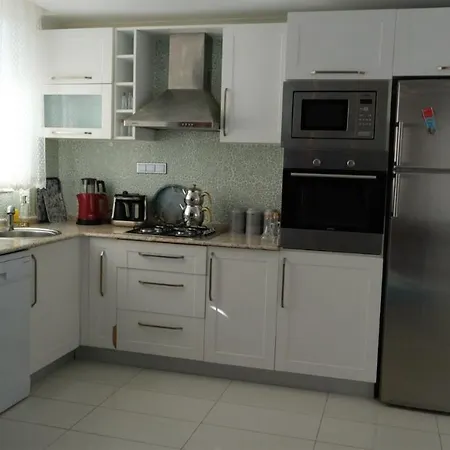 Βίλα Crystal Water Deniz Saray 1 *