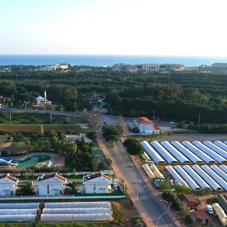 Βίλα Crystal Water Deniz Saray 1 *